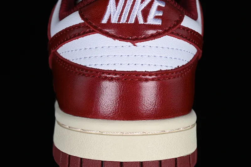 All Categories Nk SB Dunk Series Nk SB Dunk Low Low-top sneakers Cost-effective version Nk Dunk Low Prm "Team Red" Retro white and red SB low-top sports and leisure sneakers FJ4555-100